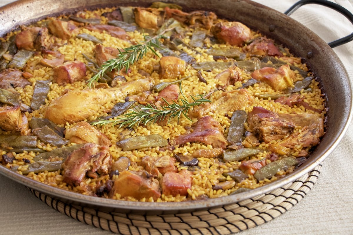 Paella valenciana tradizionale